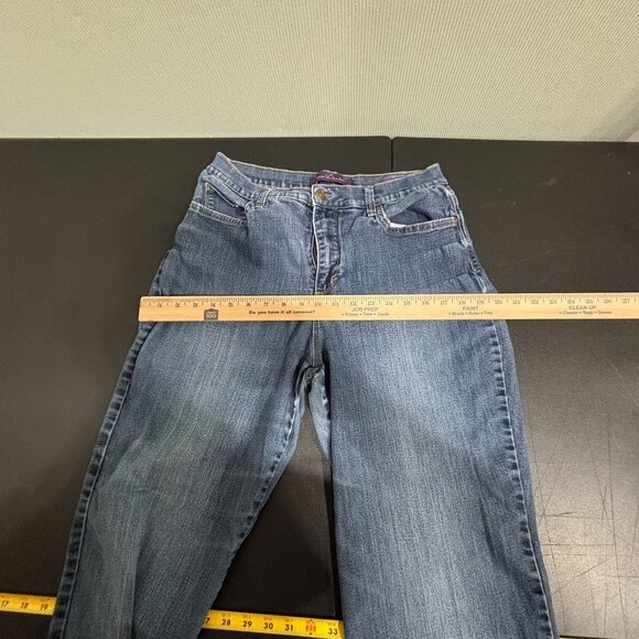 Gloria Vanderbilt Amanda Jeans Women’s 12 Blue Denim Straight-Leg Mid-Rise - Picture 5 of 9